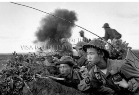 Triển lãm ảnh về đề tài chiến tranh Việt Nam tại Pháp  - ảnh 1